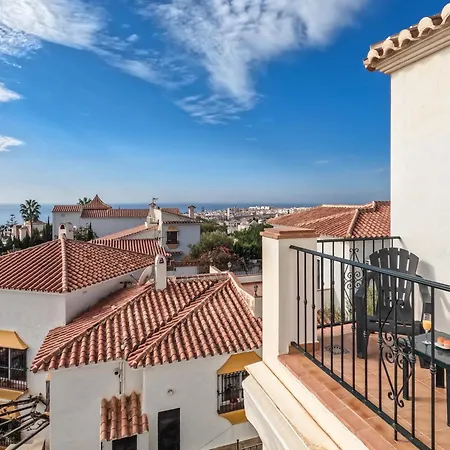 Chimenea Апартаменти Нерха